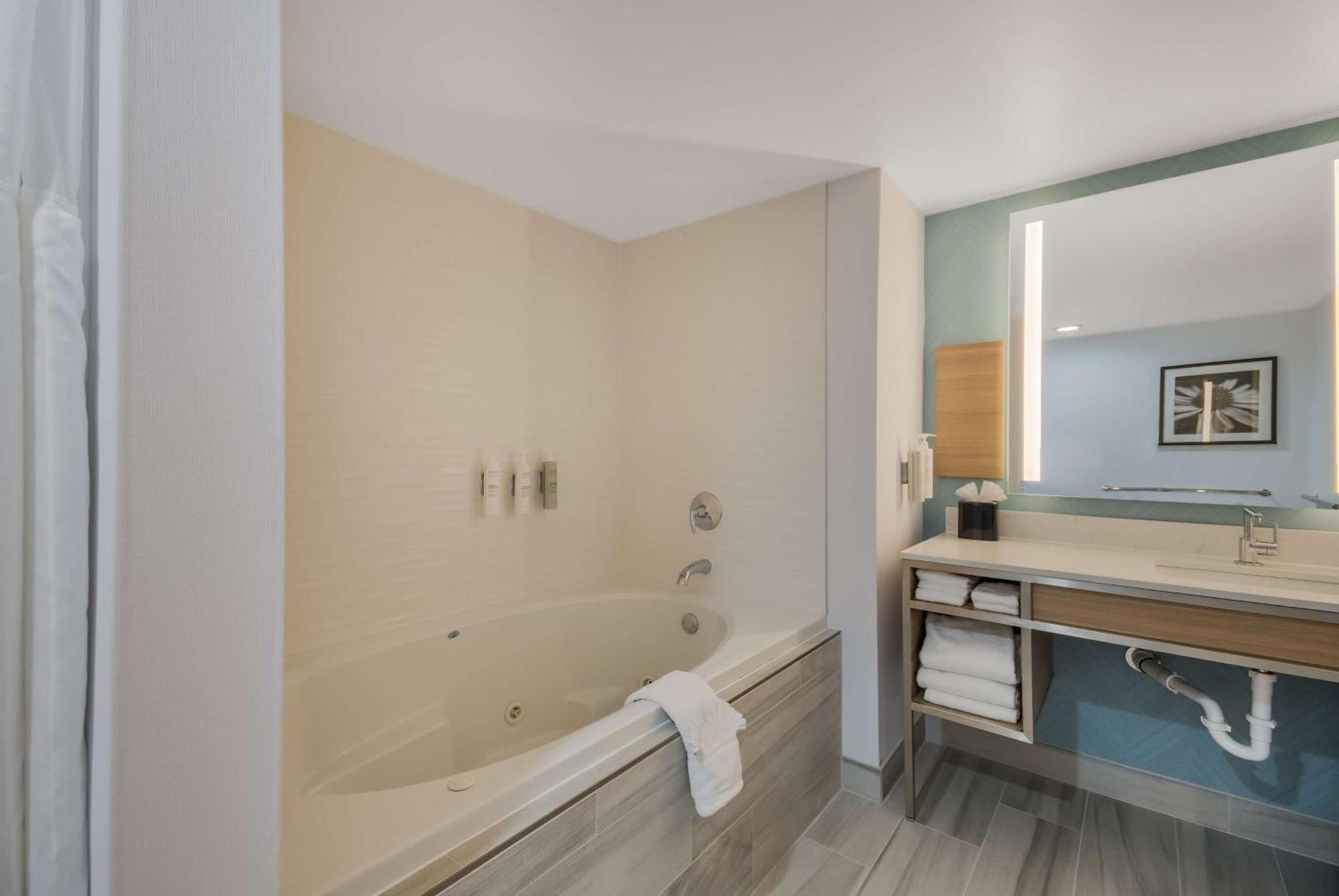 Hilton Garden Inn Oklahoma City Midtown Eksteriør bilde